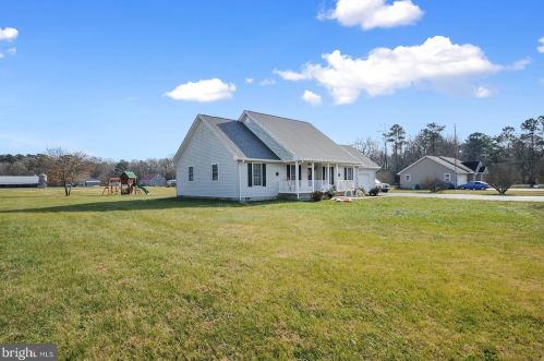 42 Hogtown Rd, Harrington, DE 19952-1939