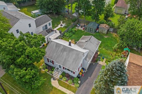 23 Victory Pl, East Brunswick NJ  08816-2232 exterior