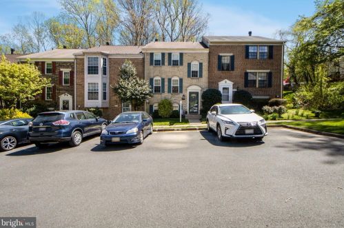 6025 Heathwick Ct, Springfield, VA 22015-3200