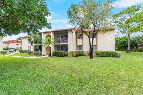 4723 Sable Pine Cir, West Palm Beach, FL 33417-2797