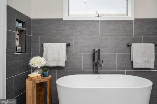 327 Fairway Dr, Locust Grove VA  22508-5441 exterior