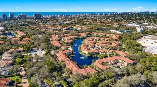 300 Lambiance Cir, Naples FL  34108-7702 exterior