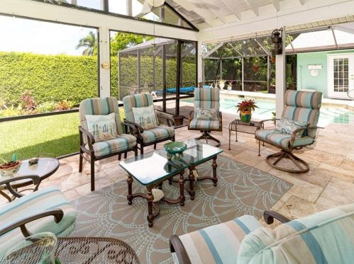 2309 Kings Lake Blvd, Naples FL  34112-5300 exterior