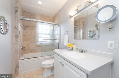 2815 Cathedral Ave, Washington DC 20008-4122 exterior