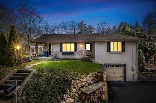 186 Glenn Ave, Jeannette, PA 15644-4049