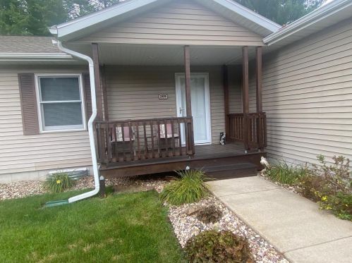 269 Berry Ln, Wisconsin Dells, WI 53965-8386