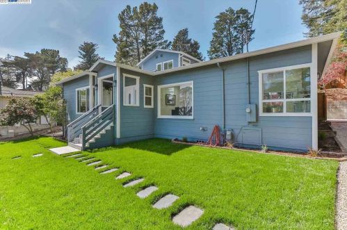 6935 Chambers Dr, Oakland, CA 94611-1303
