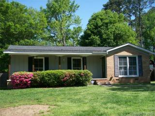 1019 Dunleigh Dr, Charlotte, NC 28214-1515