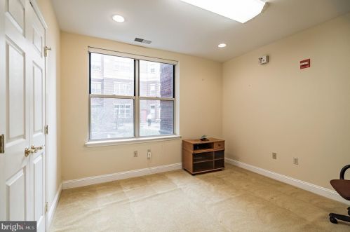 2033 Windrow Dr, Princeton NJ  08540-5023 exterior