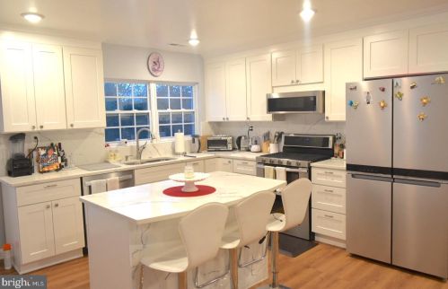 6305 Pioneer Dr, Springfield VA  22150-1623 exterior