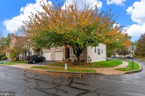 108 Iron Horse Dr, Yardley, PA 19067-1635