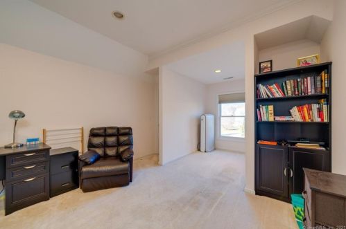 80 Olander Ln, Middletown CT 06457-1574 exterior