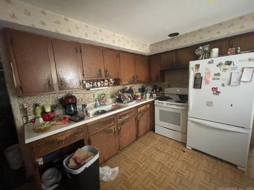 163 Basswood Dr, Middletown, CT 06457-2022