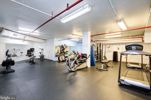 800 25th St, Washington DC 20037-2208 exterior