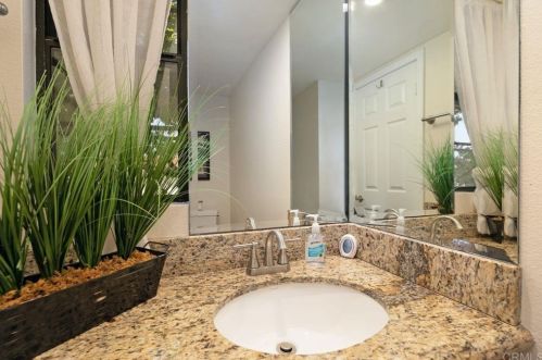 6868 Maple Leaf Dr, Carlsbad CA  92011-3947 exterior