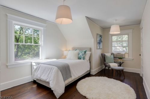 8 Emerson Pl, Montclair NJ  07043-1510 exterior