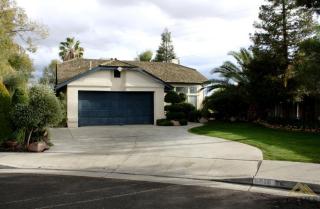 6616 Hazelnut Ct, Bakersfield, CA 93313-4184