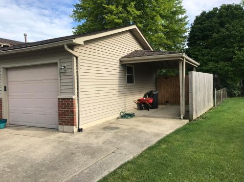859 Brookdale Dr, West Jefferson, OH 43162-1081