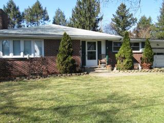 4 Miller Ave, Washington, NJ 07882-1102