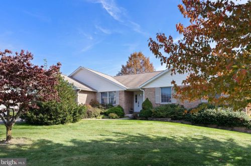 2866 Homestead Ct, Gilbertsville, PA 19525-9698
