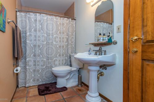 4650 Crestview Cir, Tucson AZ 85745-9207 exterior