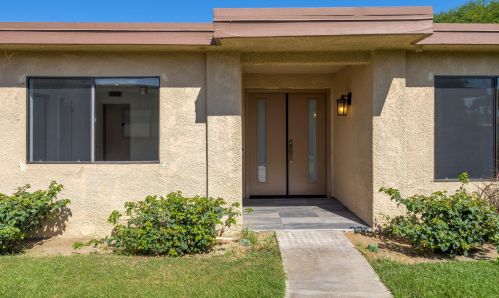 42 Majorca Dr, Rancho Mirage CA  92270-3823 exterior