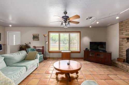 3623 Yorkshire Dr, Glendale AZ  85308-2335 exterior