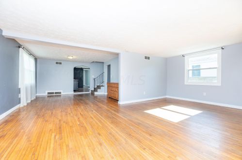 725 Eastern Ave, Bellefontaine OH  43311-2615 exterior