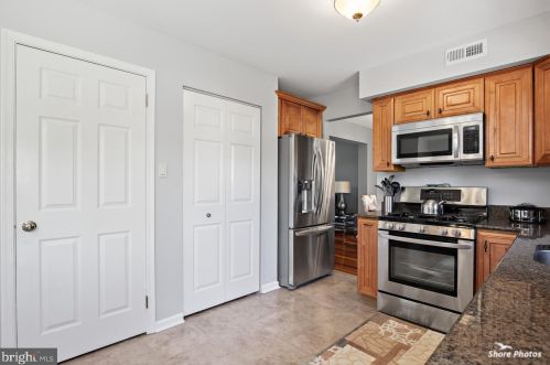 12 York Ct, Erial NJ  08081-2180 exterior