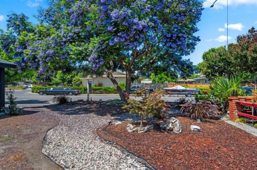 847 San Luppe Dr, Mountain View, CA 94043-1919