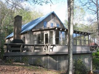 814 Laurel Lake Cir, Madisonville, TN 37354-6862