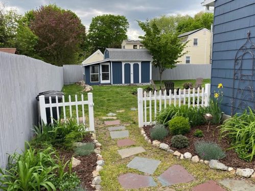 35 Overlook Rd, South Kingstown RI  02882-1246 exterior