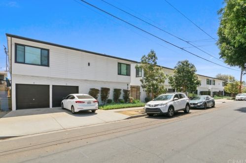910 Freeman Ave, Long Beach, CA 90804-4915