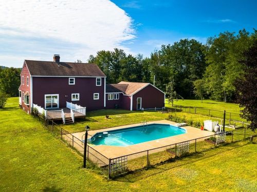 56 Bryant Rd, Belmont NH  03220-3626 exterior