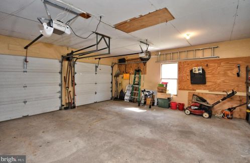 122 Claremont Dr, Lansdale PA 19446-6361 exterior