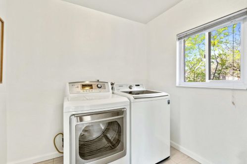 1381 Hoffman Ln, Campbell, CA 95008-6733
