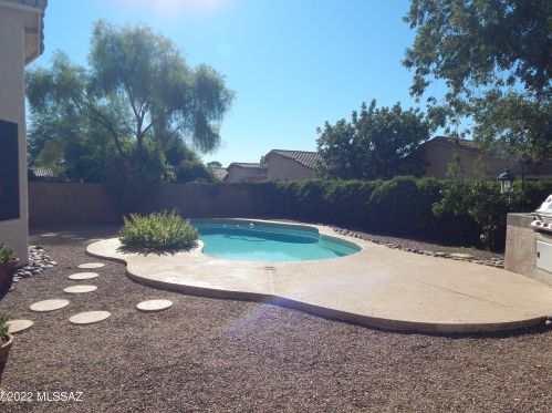 8925 Tortolita Bluffs Pl, Tucson AZ  85742-4524 exterior