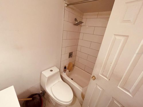 2471 Princess Carol Ct, Orlando FL  32807-8523 exterior