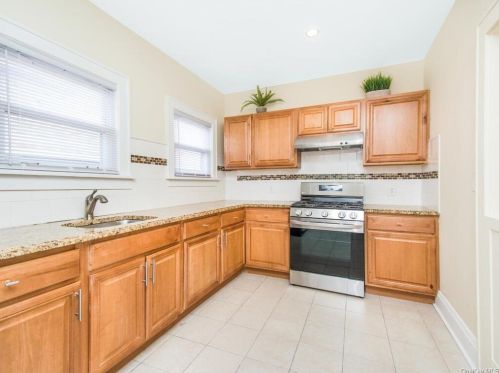 407 Columbus Ave, Mount Vernon NY  10553-1918 exterior