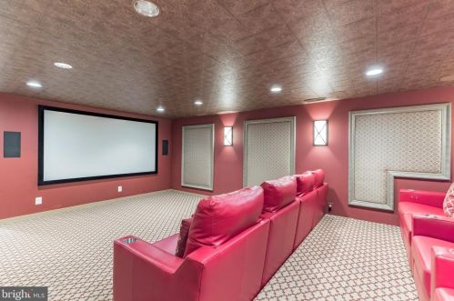 125 Commissioners Pike, Pilesgrove NJ 08098-2033 exterior