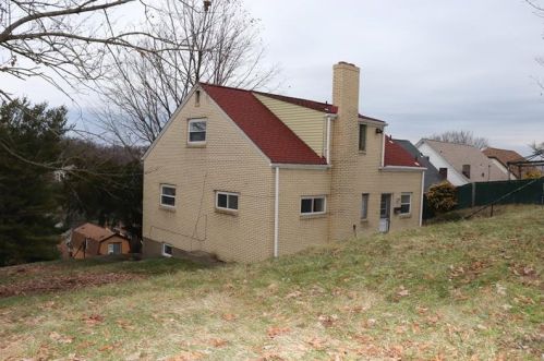 2447 Plainview Ave, Pittsburgh, PA 15226-1547