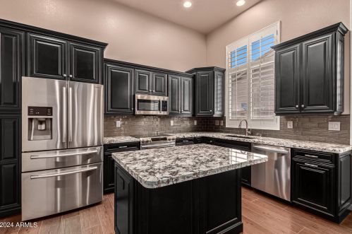 6919 Blackhawk Dr, Glendale AZ  85308-9487 exterior