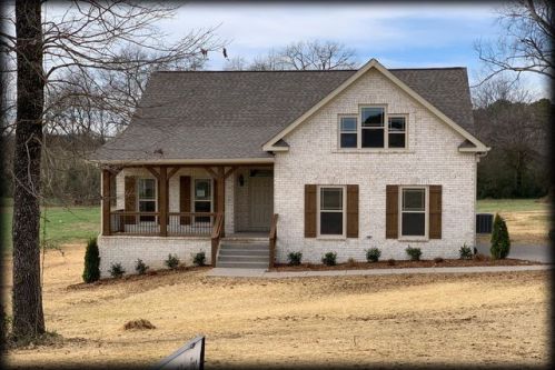 3010 Cross Gate Ln, Columbia, TN 38401-7390