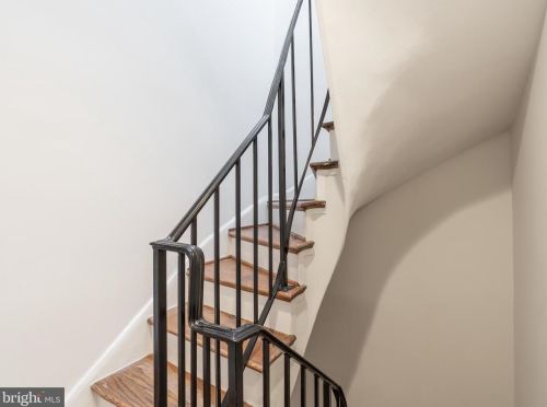 1509 Vermont Ave, Washington DC 20005-3712 exterior