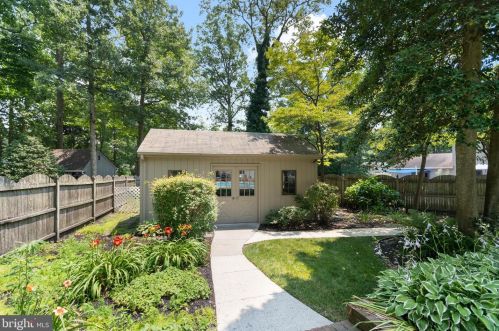 27 Brandywine Dr, Berlin Boro NJ  08009-2225 exterior