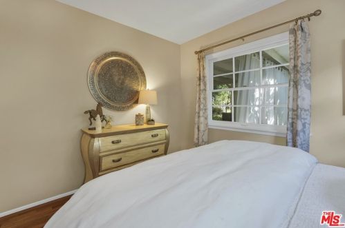 5528 Buffalo Ave, Van Nuys CA 91401-5226 exterior