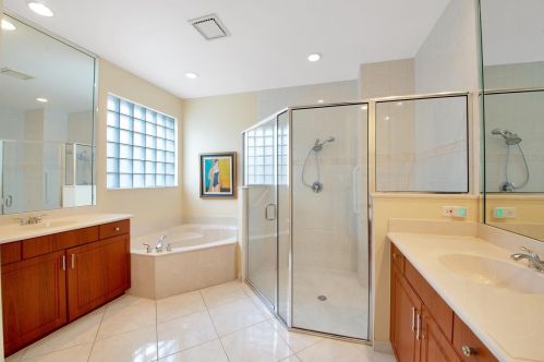 7110 Veneto Dr, Boynton Beach FL  33437-3741 exterior