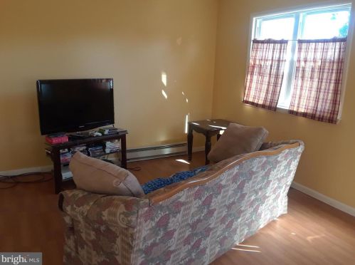 1334 Puritan Ave, West Deptford NJ  08096-1032 exterior