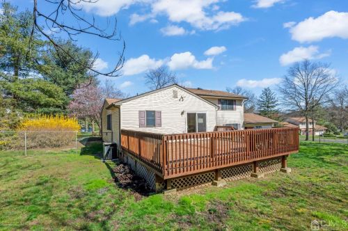 2 Perry Rd, East Brunswick NJ  08816-1324 exterior