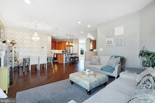 9193 Lake Preston Ct, Bristow VA  20136-6170 exterior